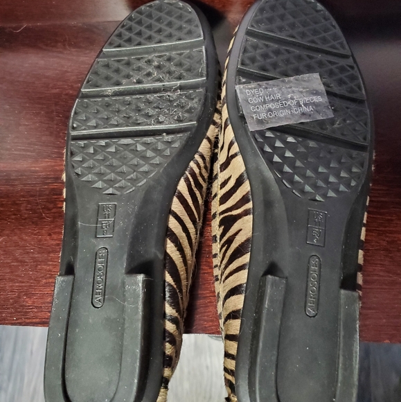 NWOT cow hide suede zebra stripe flats, Aerosoles - Picture 4 of 5